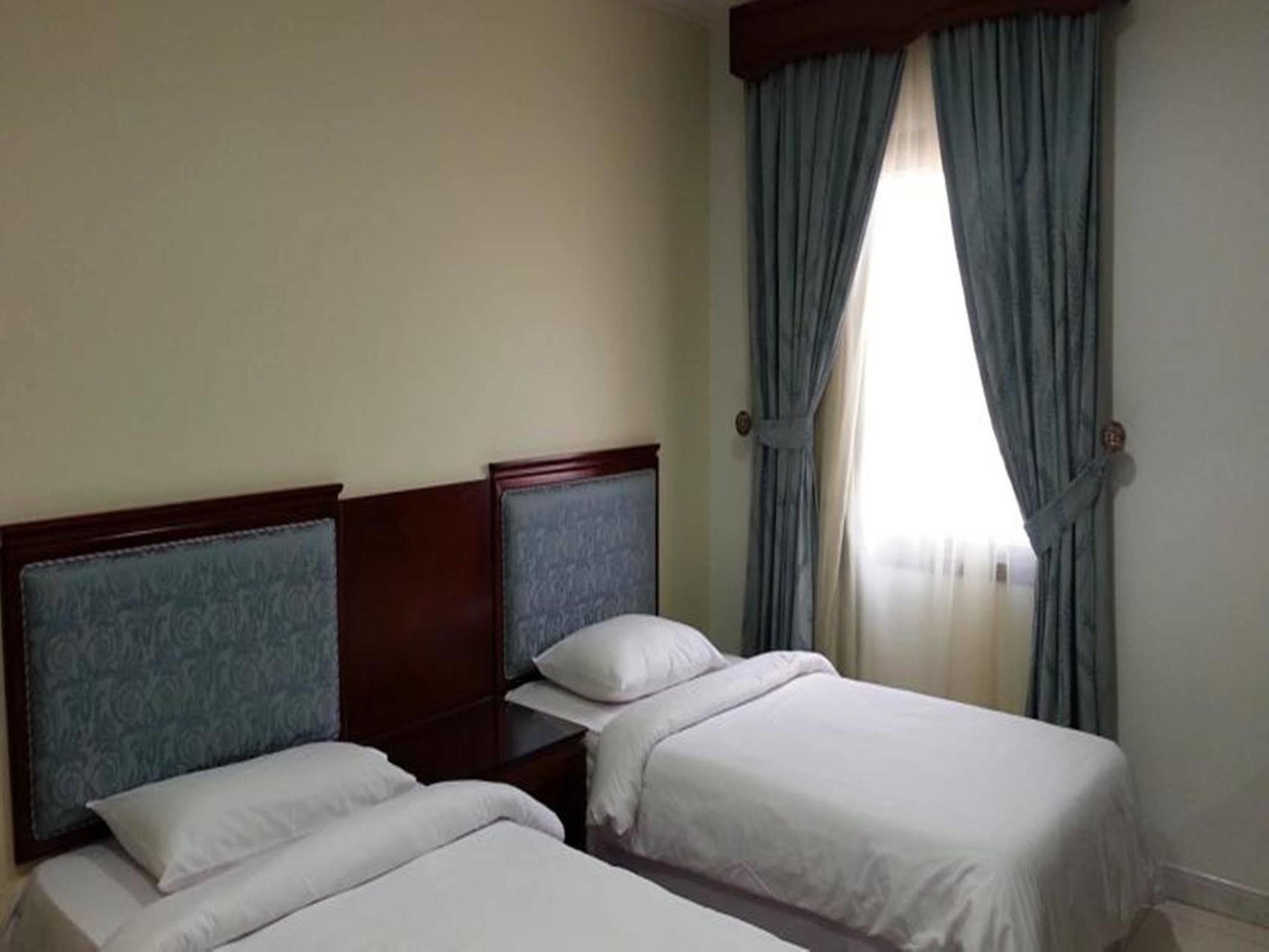 Refaaf Al Azizia Hotel La La Mecca Esterno foto